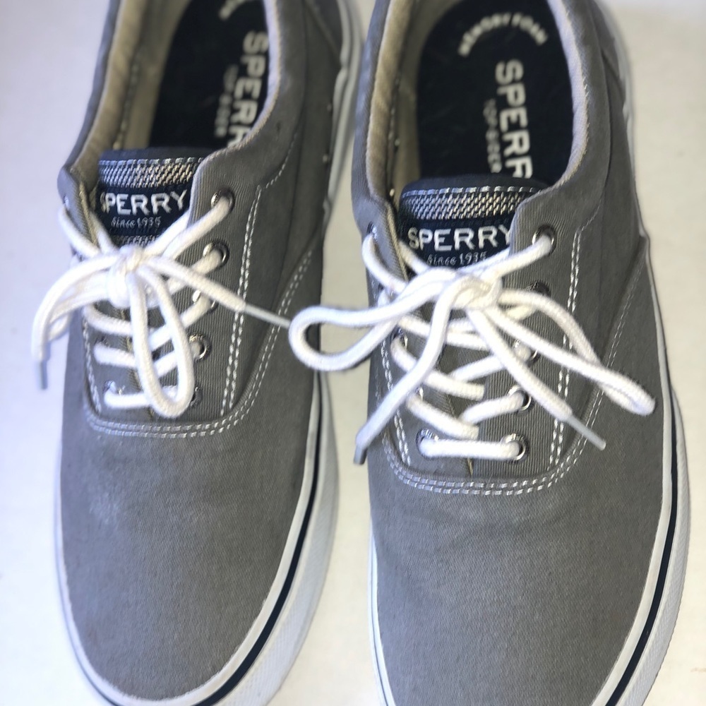 Men’s striped CVO sperry sneaker